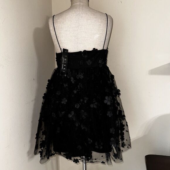 NWT TRIXXI Black Floral Appliqué Tulle Mini Dress Juniors Size Medium - Picture 8 of 12